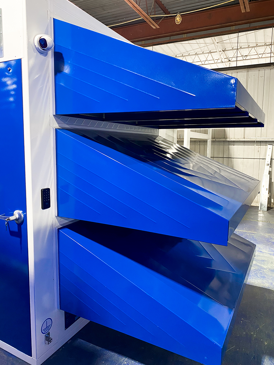 Awnings on the Minipod M300 Side View
